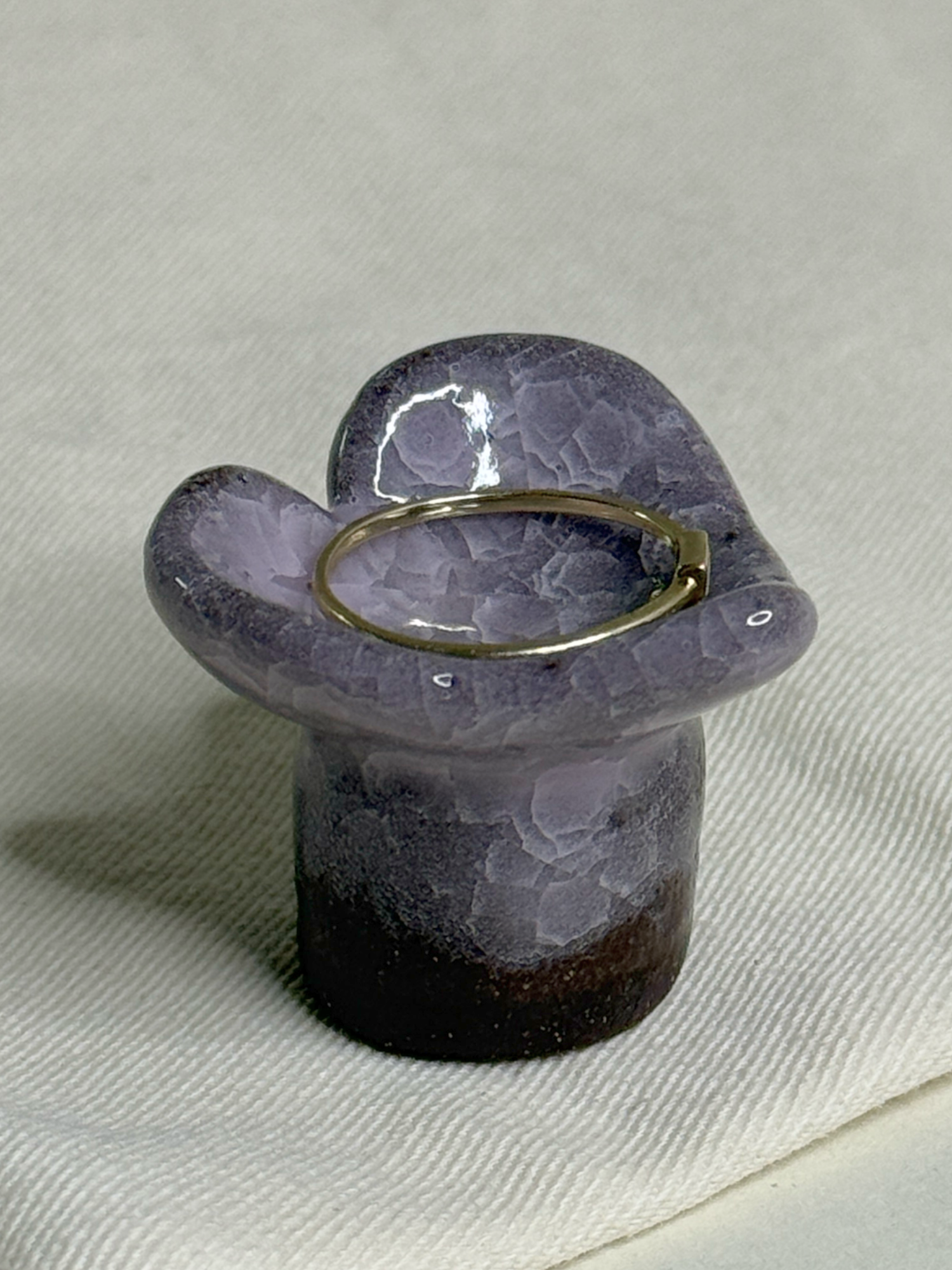 Heart Ring Holder – Lavender Crackle Ice Glaze