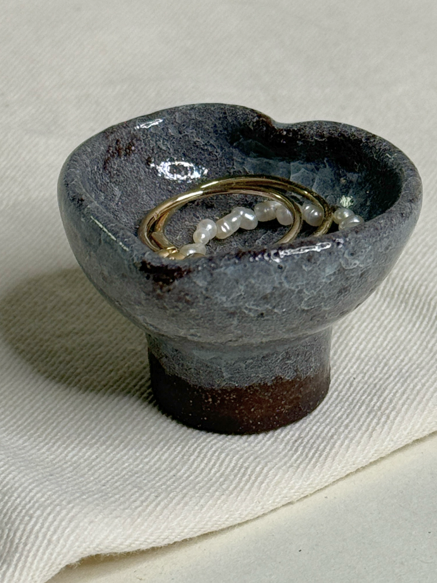 Heart Ring Holder – Dusty Blue Crackle Ice Glaze